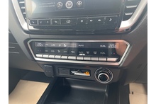 Isuzu D-Max 1.9 V-Cross Double Cab 4x4 Pick Up - Thumb 23
