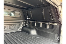 Isuzu D-Max 1.9 V-Cross Commercial Double Cab 4x4 Pick Up - Thumb 11