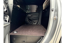 Isuzu D-Max 1.9 V-Cross Commercial Double Cab 4x4 Pick Up - Thumb 15