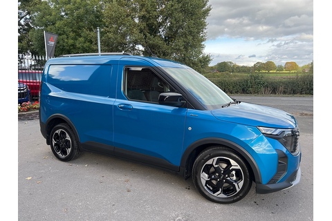Ford Transit Courier EcoBoost Active