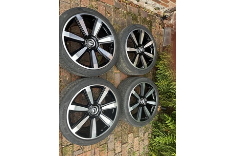 Flying Spur W12 Mulliner Saloon 6.0 Automatic Petrol