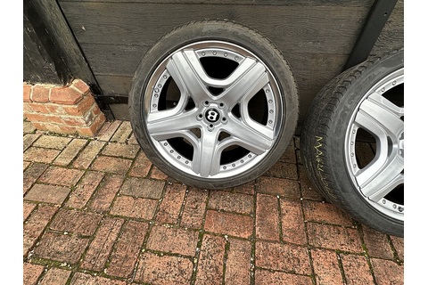 Flying Spur W12 Mulliner Saloon 6.0 Automatic Petrol