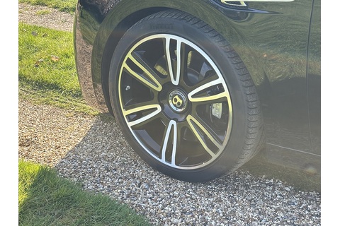 Flying Spur W12 Mulliner Saloon 6.0 Automatic Petrol