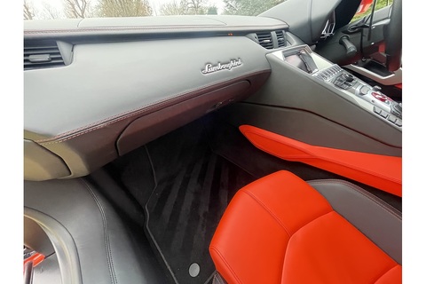 6.5 V12 LP 700-4 Coupe 2dr Petrol ISR 4WD Euro 5 (700 bhp)