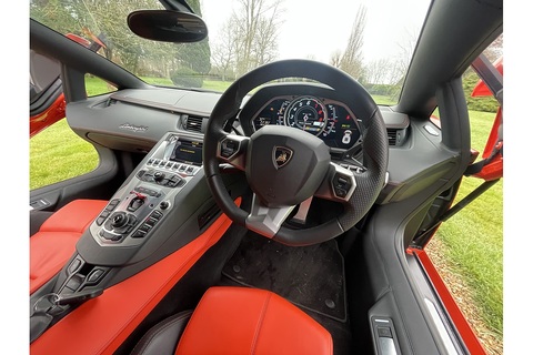 6.5 V12 LP 700-4 Coupe 2dr Petrol ISR 4WD Euro 5 (700 bhp)