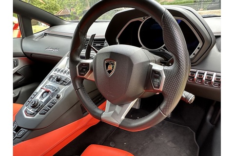 6.5 V12 LP 700-4 Coupe 2dr Petrol ISR 4WD Euro 5 (700 bhp)