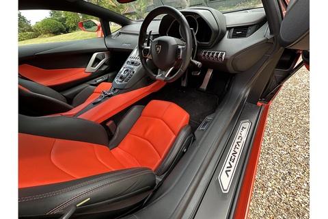 6.5 V12 LP 700-4 Coupe 2dr Petrol ISR 4WD Euro 5 (700 bhp)