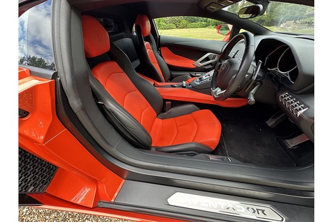 6.5 V12 LP 700-4 Coupe 2dr Petrol ISR 4WD Euro 5 (700 bhp)