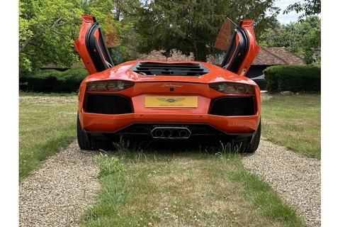 6.5 V12 LP 700-4 Coupe 2dr Petrol ISR 4WD Euro 5 (700 bhp)