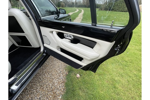 6.8 RL Saloon 4dr Petrol Automatic (465 g/km, 450 bhp)