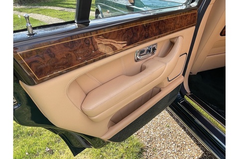 5.4 Saloon 4dr Petrol Automatic (405 g/km, 322 bhp)