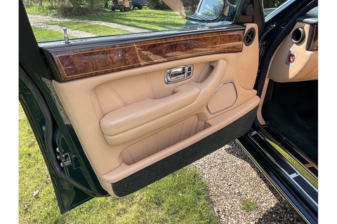 5.4 Saloon 4dr Petrol Automatic (405 g/km, 322 bhp)