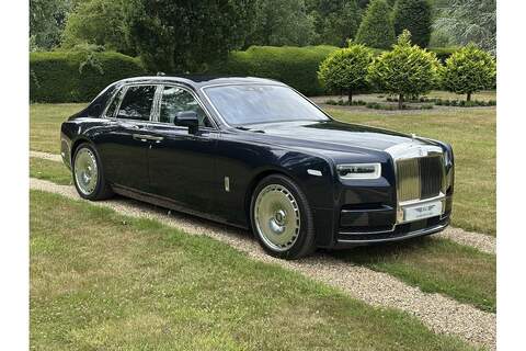 6.7 V12 Saloon 4dr Petrol Auto Euro 6 (570 ps)