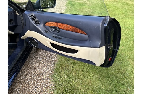 5.9 Vantage Coupe 2dr Petrol Automatic (460 g/km, 420 bhp)