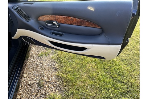 5.9 Vantage Coupe 2dr Petrol Automatic (460 g/km, 420 bhp)