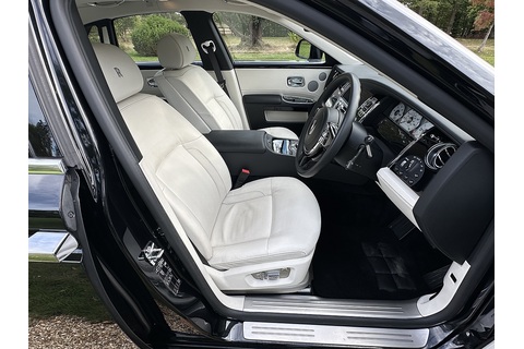 6.6 V12 Saloon 4dr Petrol Auto Euro 5 (563 bhp)