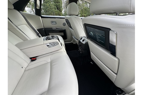 6.6 V12 Saloon 4dr Petrol Auto Euro 5 (563 bhp)