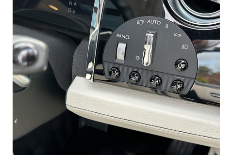 6.6 V12 Saloon 4dr Petrol Auto Euro 5 (563 bhp)