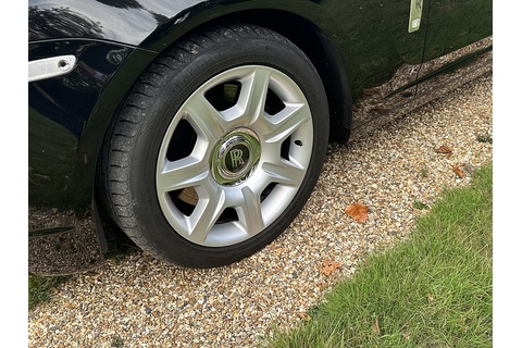 6.6 V12 Saloon 4dr Petrol Auto Euro 5 (563 bhp)