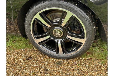 6.6 V12 Saloon 4dr Petrol Auto Euro 5 (563 bhp)