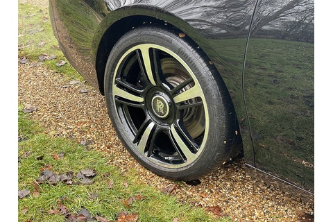 6.6 V12 Saloon 4dr Petrol Auto Euro 5 (563 bhp)