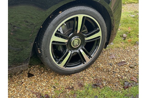 6.6 V12 Saloon 4dr Petrol Auto Euro 5 (563 bhp)