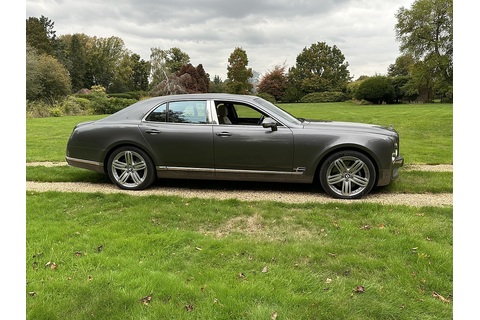 6.75 V8 Saloon 4dr Petrol Auto Euro 5 (505 bhp)