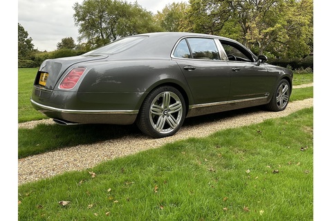 6.75 V8 Saloon 4dr Petrol Auto Euro 5 (505 bhp)