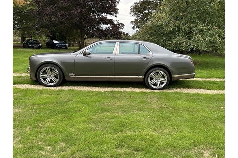 6.75 V8 Saloon 4dr Petrol Auto Euro 5 (505 bhp)