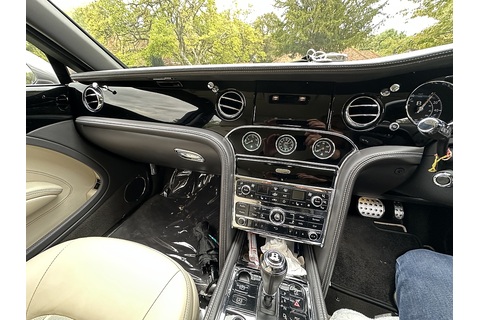 6.75 V8 Saloon 4dr Petrol Auto Euro 5 (505 bhp)