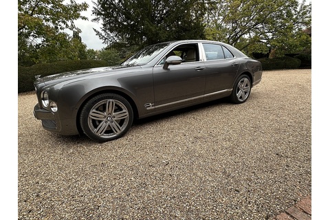 6.75 V8 Saloon 4dr Petrol Auto Euro 5 (505 bhp)