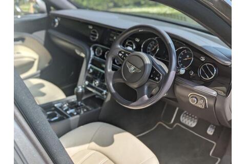 6.75 V8 Saloon 4dr Petrol Auto Euro 5 (505 bhp)