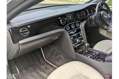 6.75 V8 Saloon 4dr Petrol Auto Euro 5 (505 bhp)