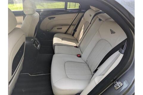 6.75 V8 Saloon 4dr Petrol Auto Euro 5 (505 bhp)