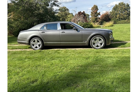 6.75 V8 Saloon 4dr Petrol Auto Euro 5 (505 bhp)
