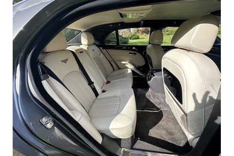 6.75 V8 Saloon 4dr Petrol Auto Euro 5 (505 bhp)