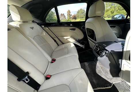 6.75 V8 Saloon 4dr Petrol Auto Euro 5 (505 bhp)