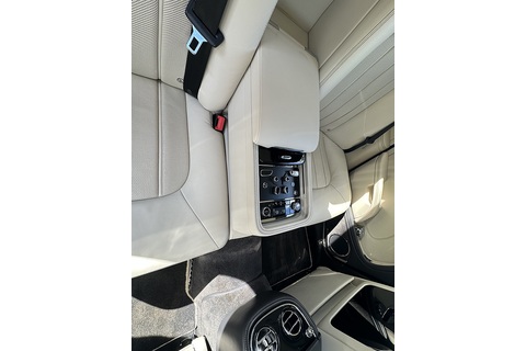 6.75 V8 Saloon 4dr Petrol Auto Euro 5 (505 bhp)