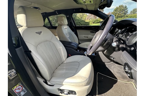 6.75 V8 Saloon 4dr Petrol Auto Euro 5 (505 bhp)