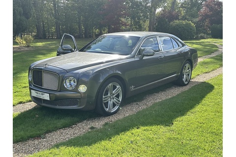 6.75 V8 Saloon 4dr Petrol Auto Euro 5 (505 bhp)