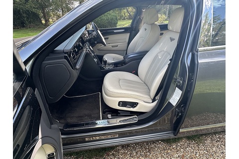 6.75 V8 Saloon 4dr Petrol Auto Euro 5 (505 bhp)