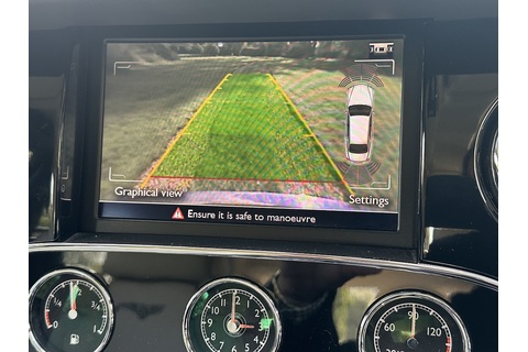 6.75 V8 Saloon 4dr Petrol Auto Euro 5 (505 bhp)