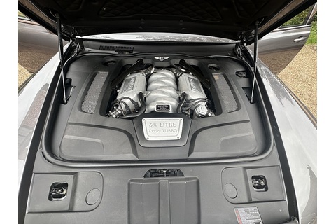 6.75 V8 Saloon 4dr Petrol Auto Euro 5 (505 bhp)