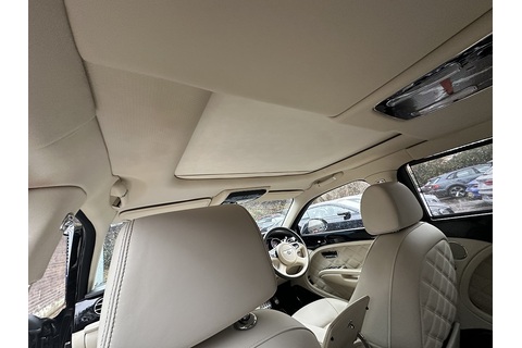 6.75 V8 Saloon 4dr Petrol Auto Euro 5 (505 bhp)