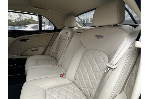 6.75 V8 Saloon 4dr Petrol Auto Euro 5 (505 bhp)