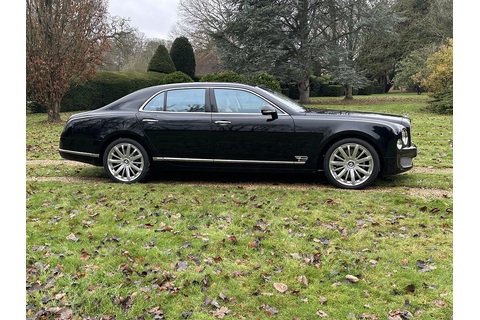 6.75 V8 Saloon 4dr Petrol Auto Euro 5 (505 bhp)