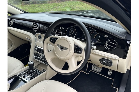 6.75 V8 Saloon 4dr Petrol Auto Euro 5 (505 bhp)