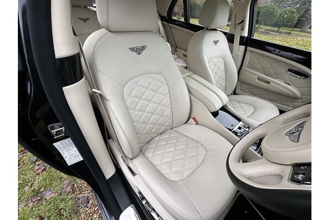 6.75 V8 Saloon 4dr Petrol Auto Euro 5 (505 bhp)