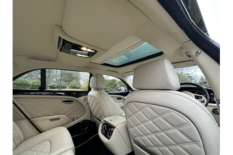 6.75 V8 Saloon 4dr Petrol Auto Euro 5 (505 bhp)