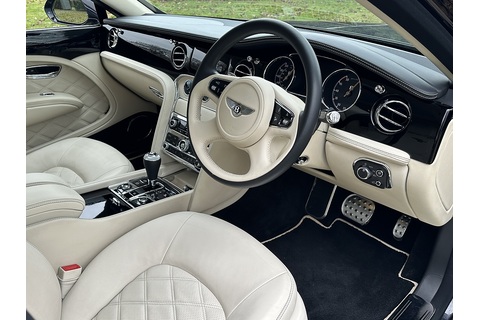 6.75 V8 Saloon 4dr Petrol Auto Euro 5 (505 bhp)